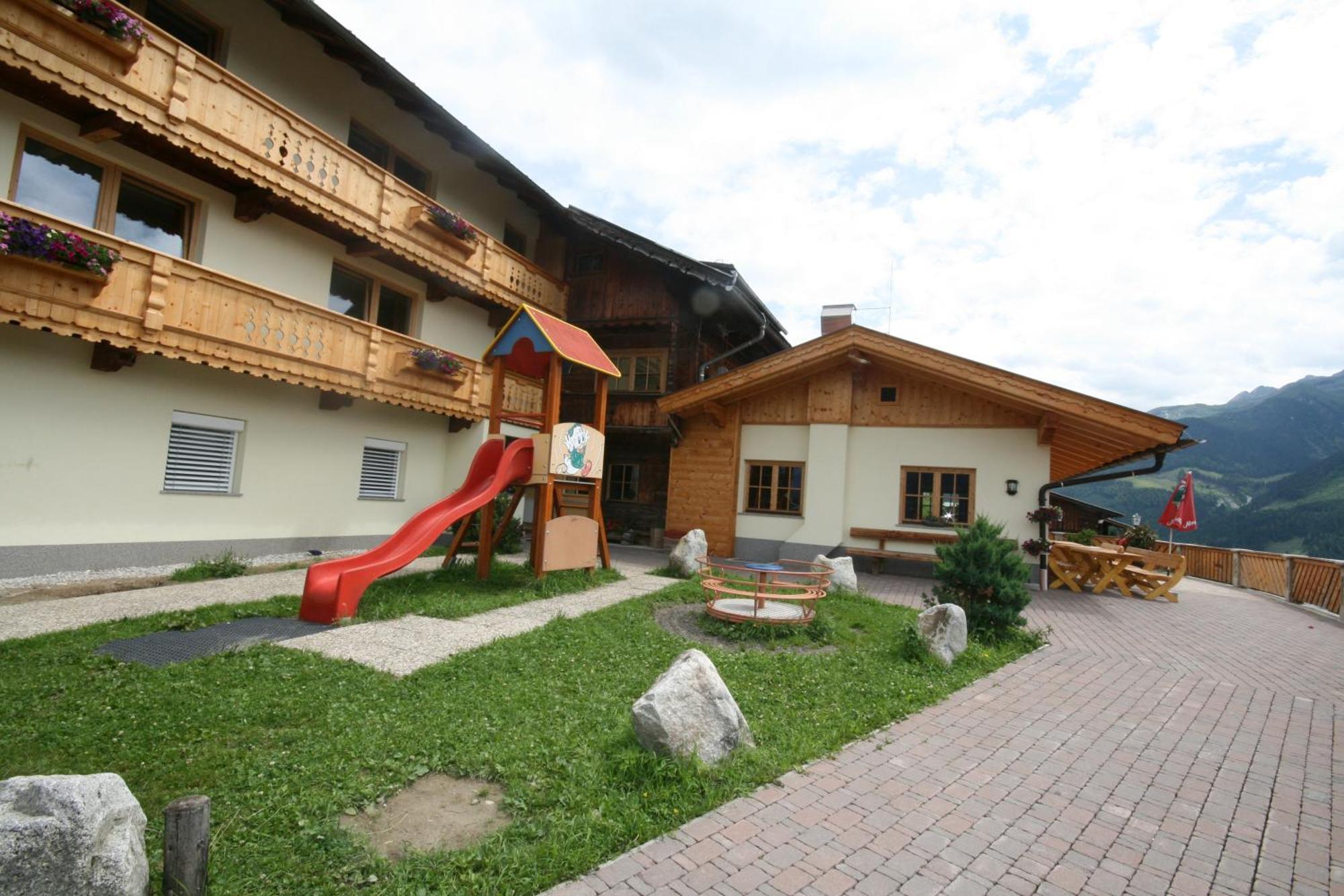 Alpengasthof Enzianhof Zell am Ziller Exterior photo